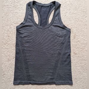 Athleta Momentum Seamless Tank Top With Scoop Neck